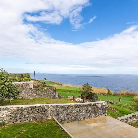 Oásis Fonte Grande Santo Antonio (Sao Miguel)